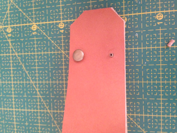 Lysestager til bloklys i læder - DIY guide. Step 4