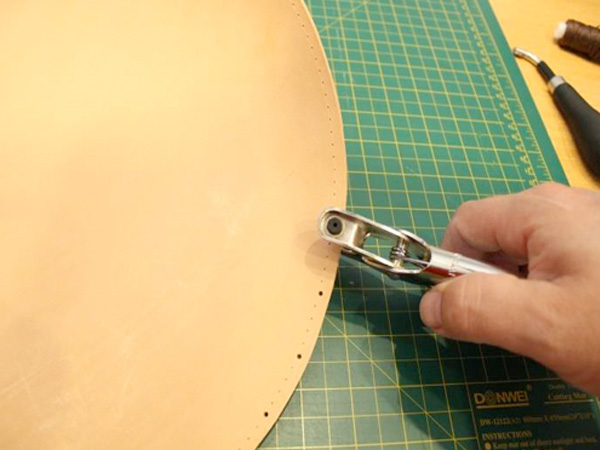 Skål i vådformet læder - DIY guide. Step 6