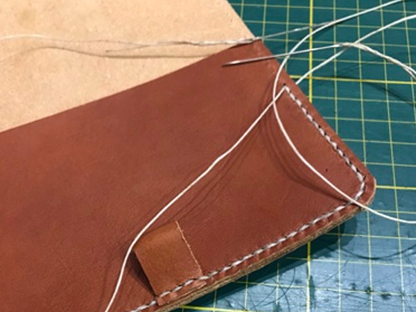 Omslag i læder til notesbog - DIY guide step 8